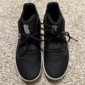 Nike KHYRIE BASKETBALL SHOES Black and White Athletic Shoes